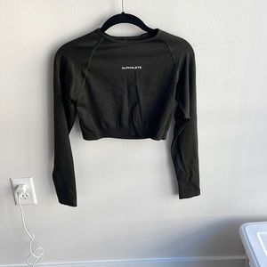 COPY - Alphalete amplify crop top